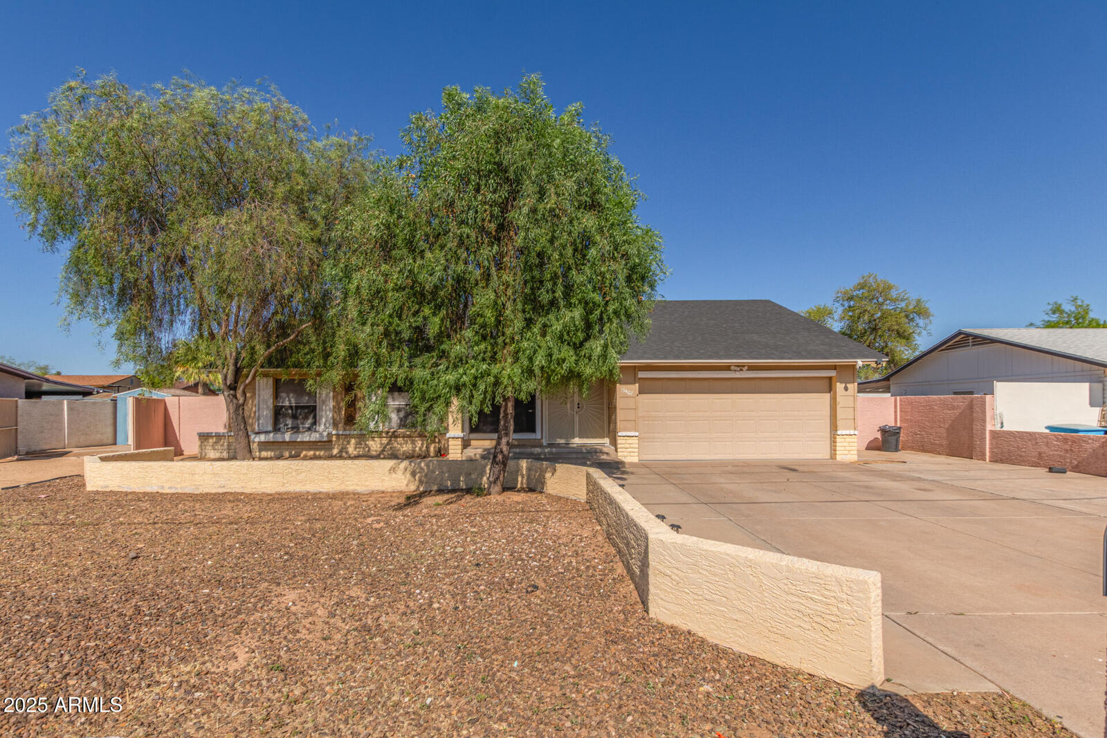 Property Photo:  19407 N 15th Avenue  AZ 85027 