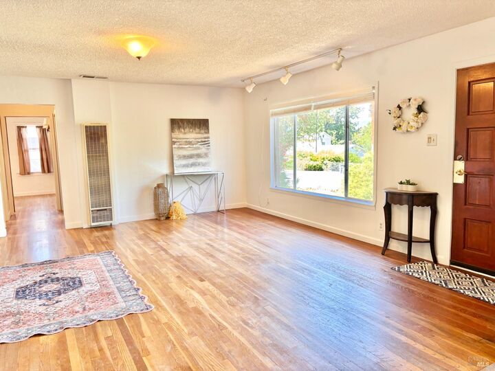 Property Photo: 1040 Helen Avenue CA 95482