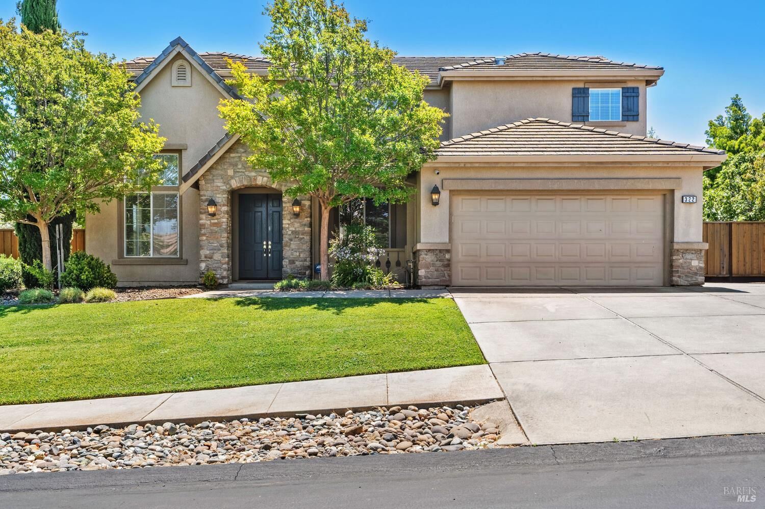 Property Photo: 322 Chardonnay Way CA 94571