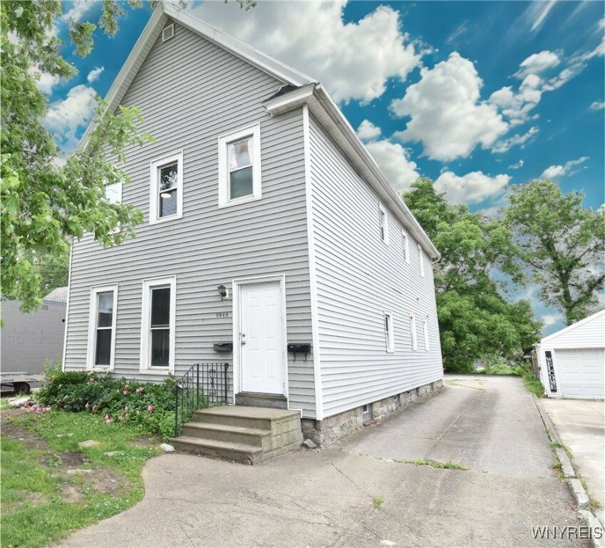 Property Photo: 2843 Seneca Street 4 NY 14224
