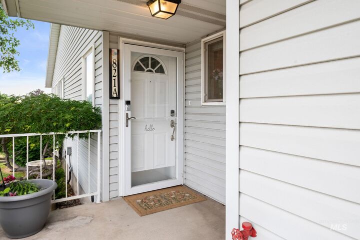 Property Photo:  821 Stewart Ave A  ID 83501 