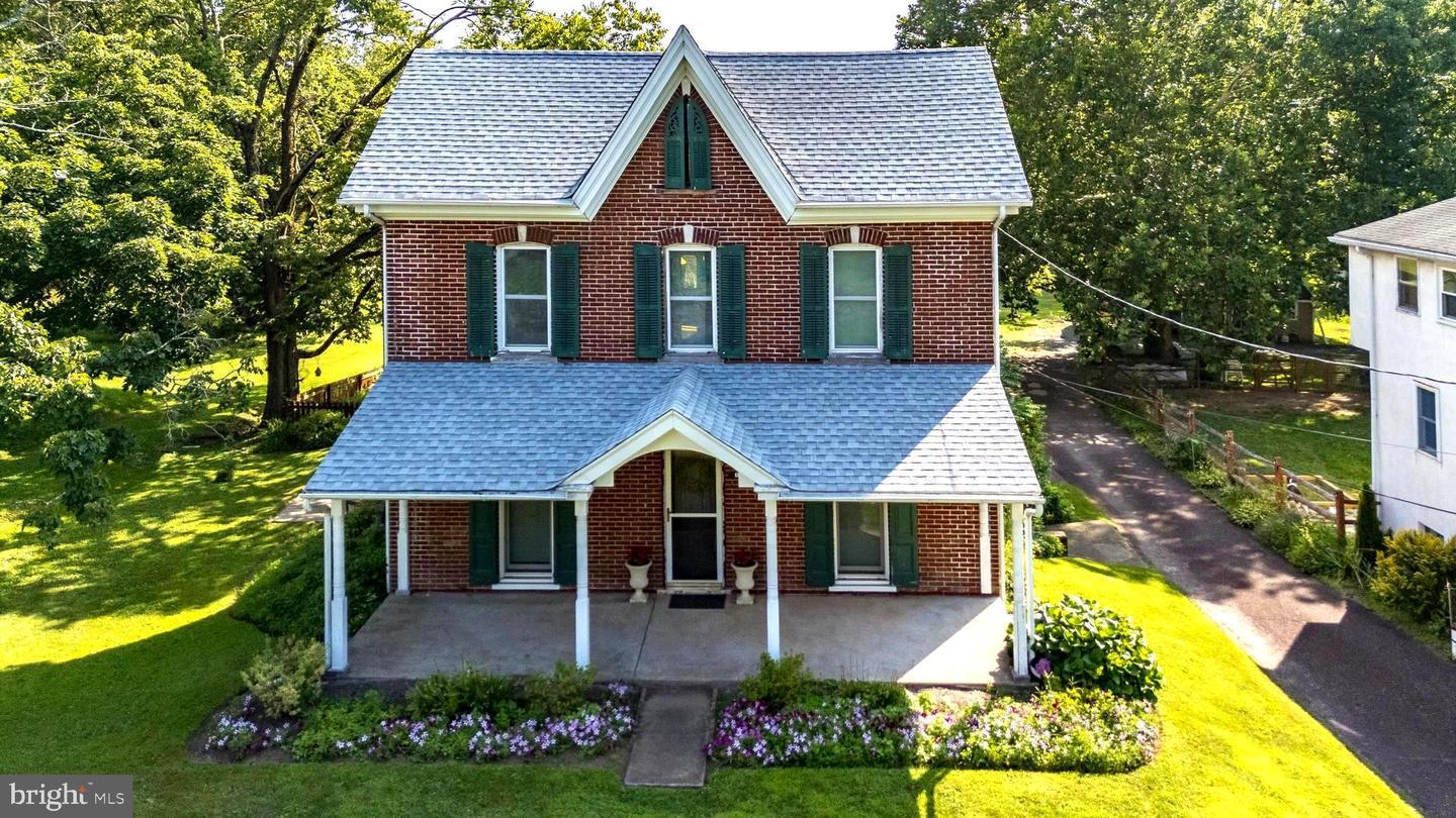 Property Photo: 1567 Salford Street PA 18957
