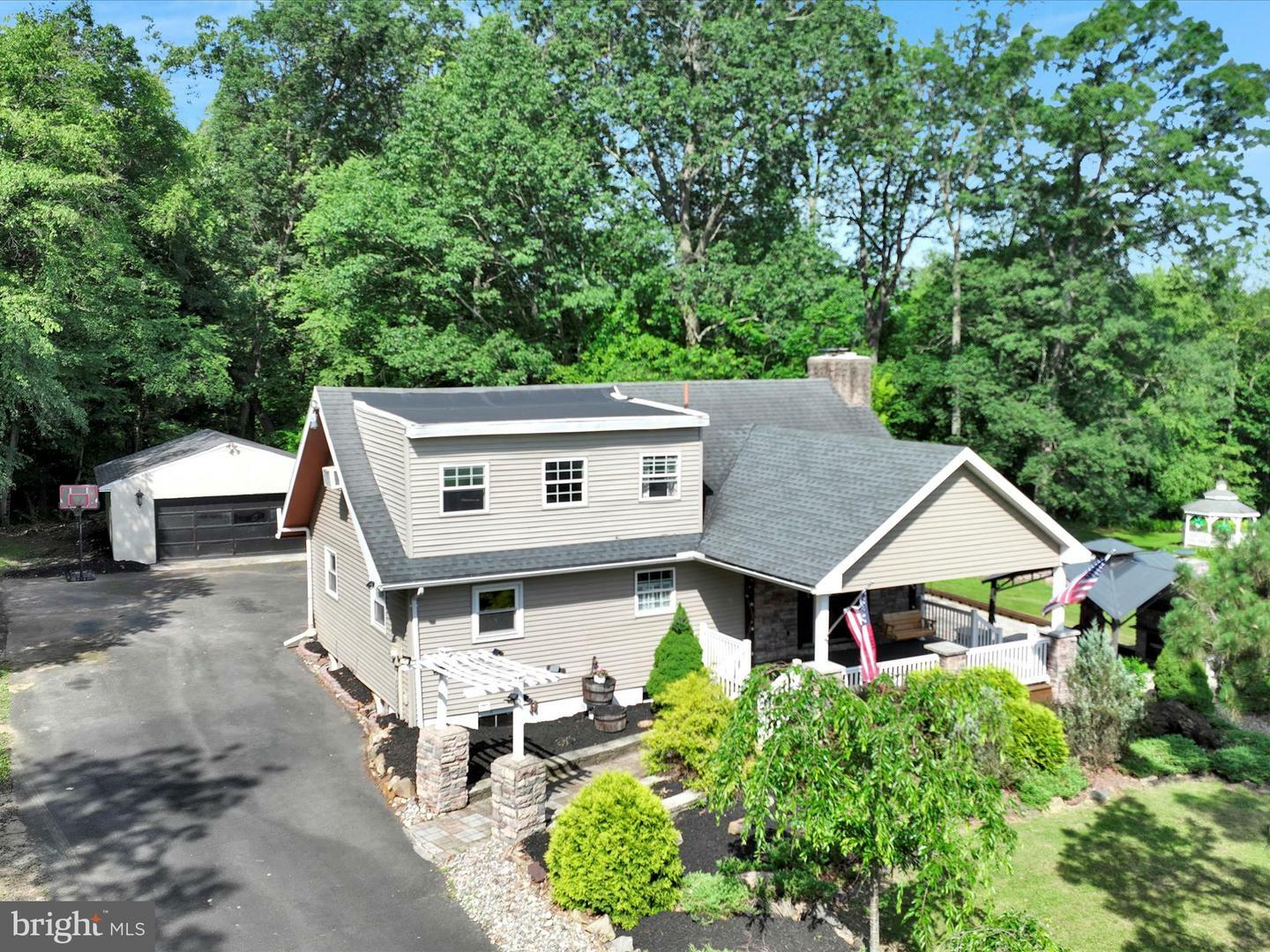 Property Photo: 425 Mohave Drive PA 17922