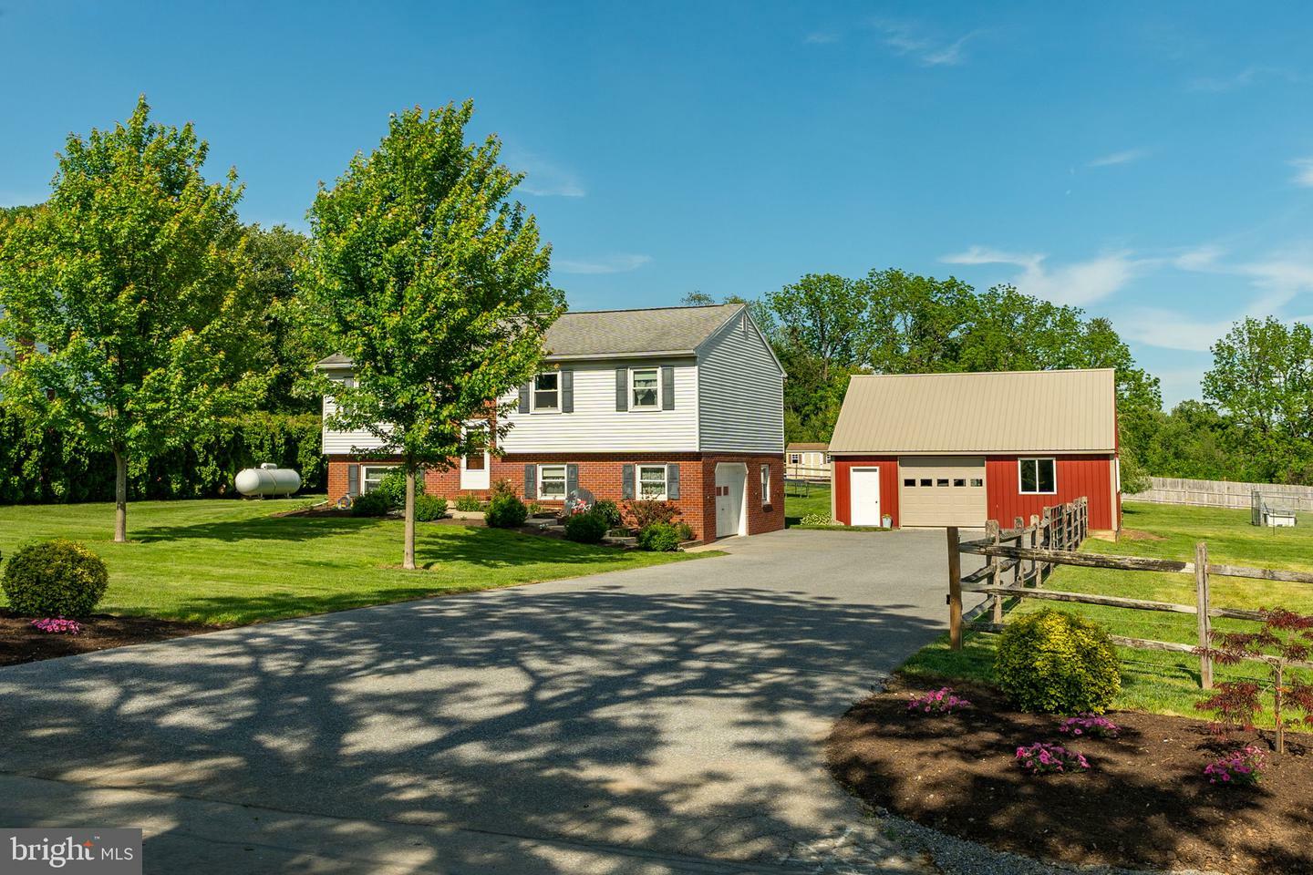 457 Lynch Road  New Holland PA 17557 photo