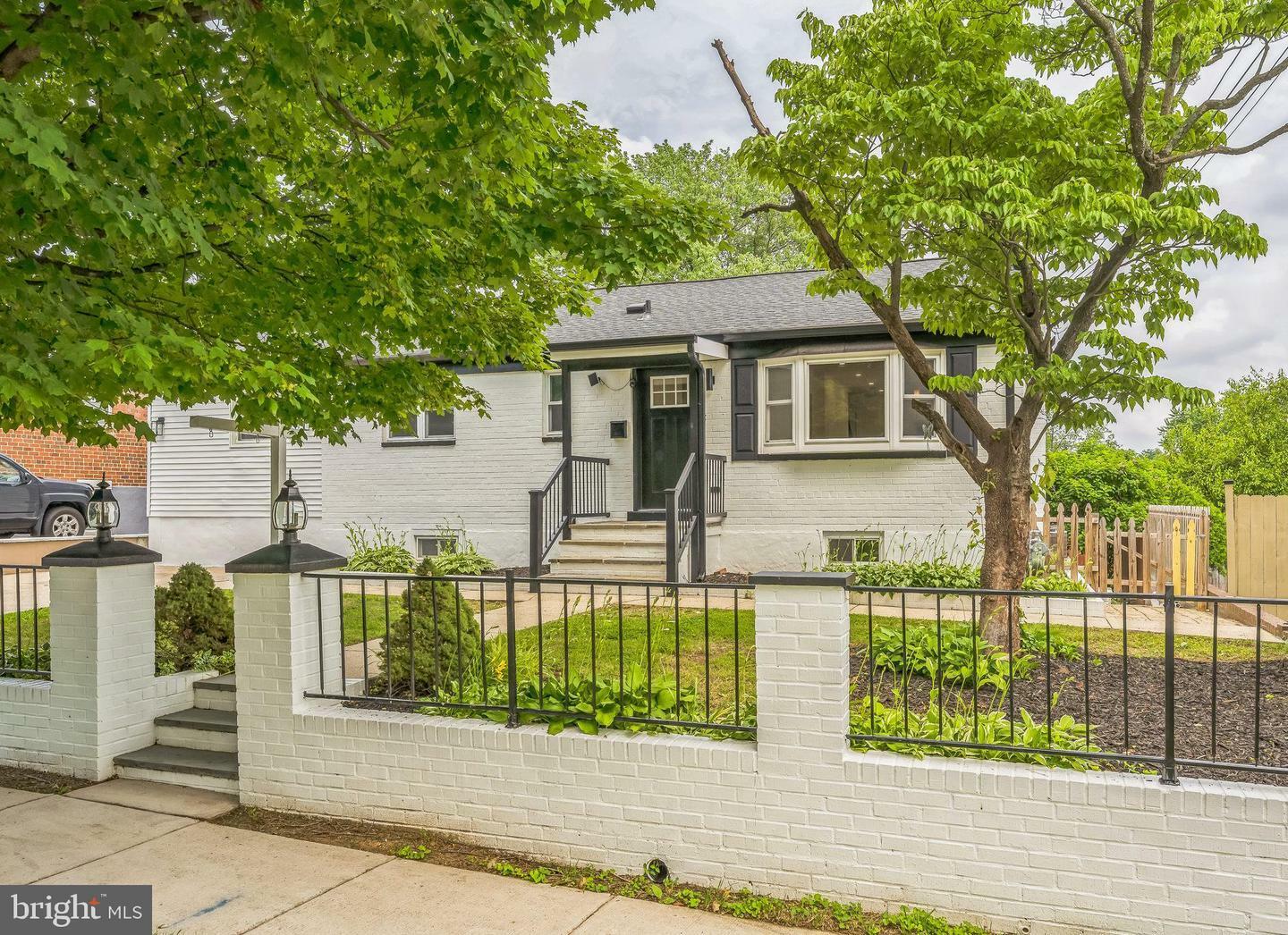 13303 Justice Road  Rockville MD 20853 photo
