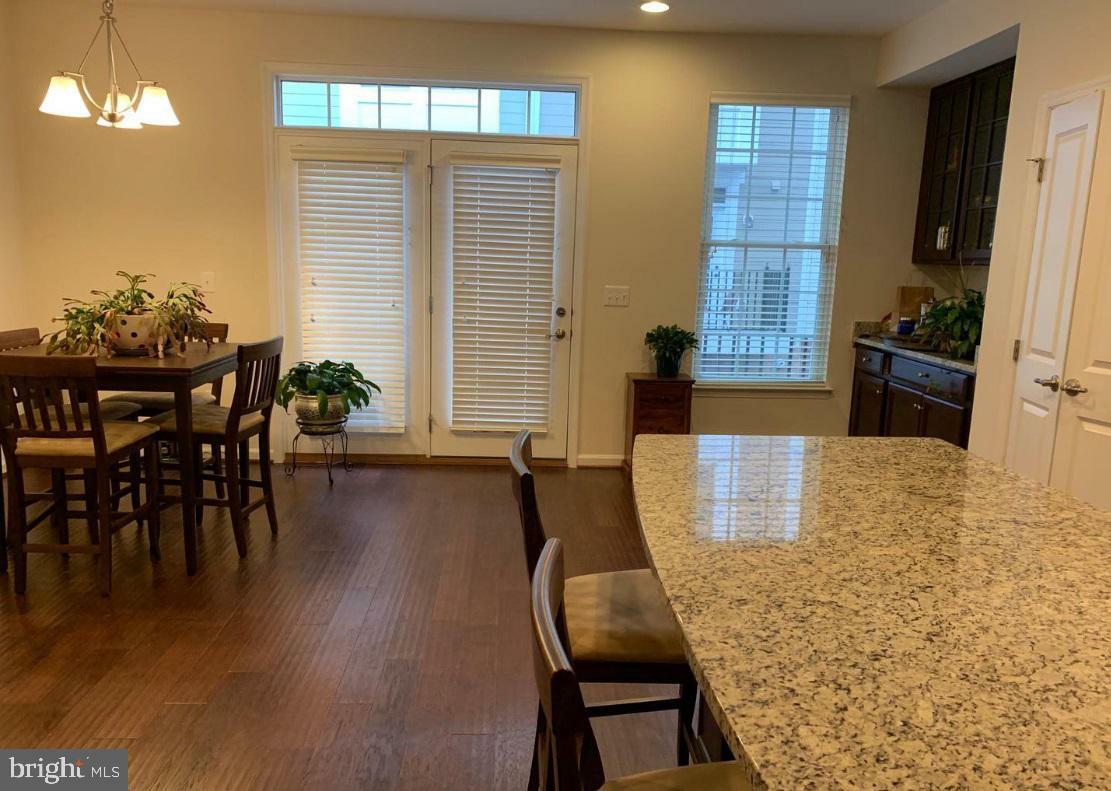 Property Photo:  246 Crescent Station Terrace SE  VA 20175 