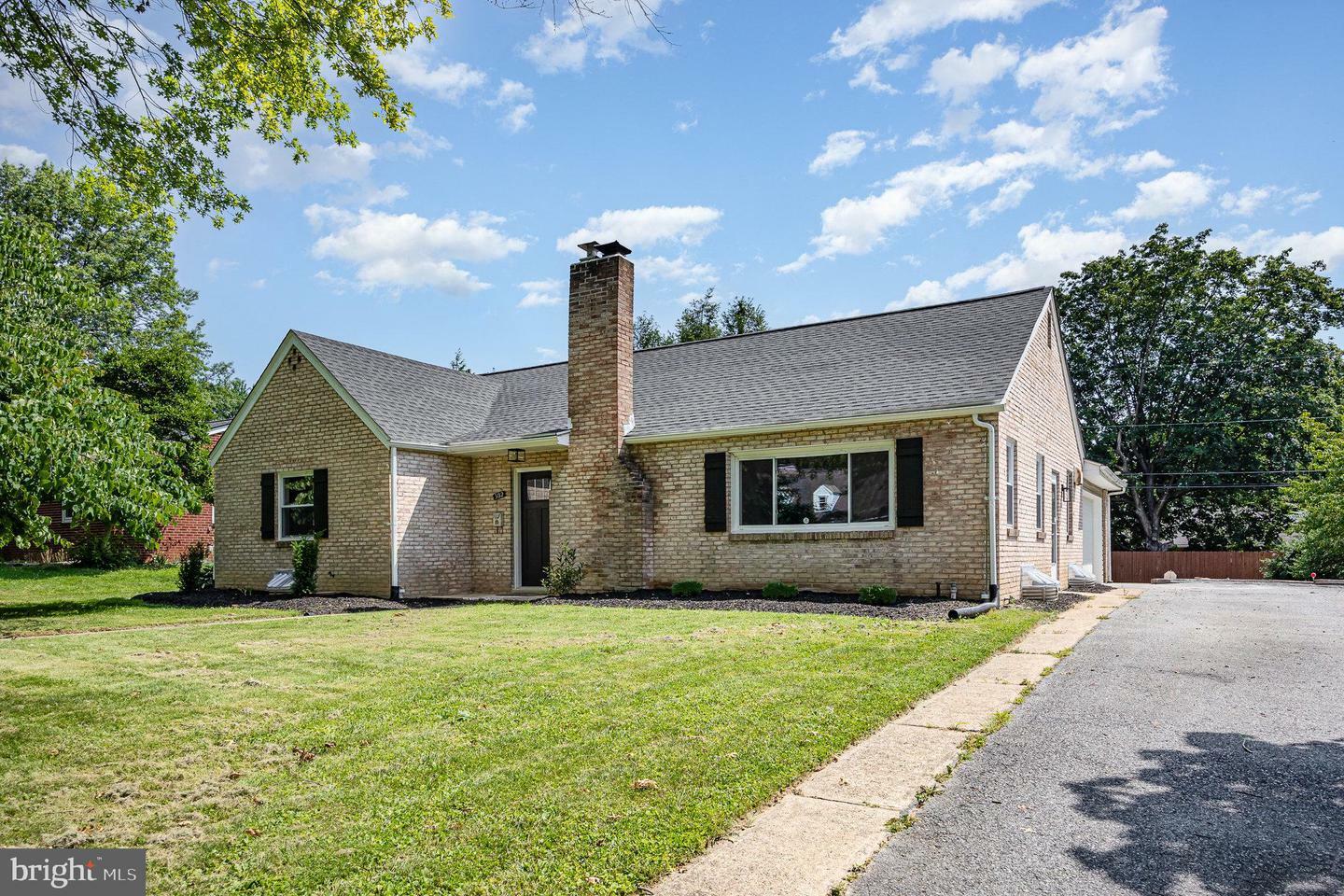 Property Photo: 302 S 31st Street PA 17109
