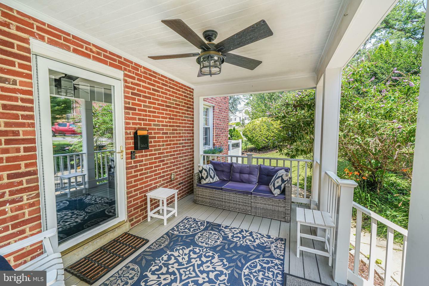 Property Photo:  125 S Columbus Street  VA 22204 