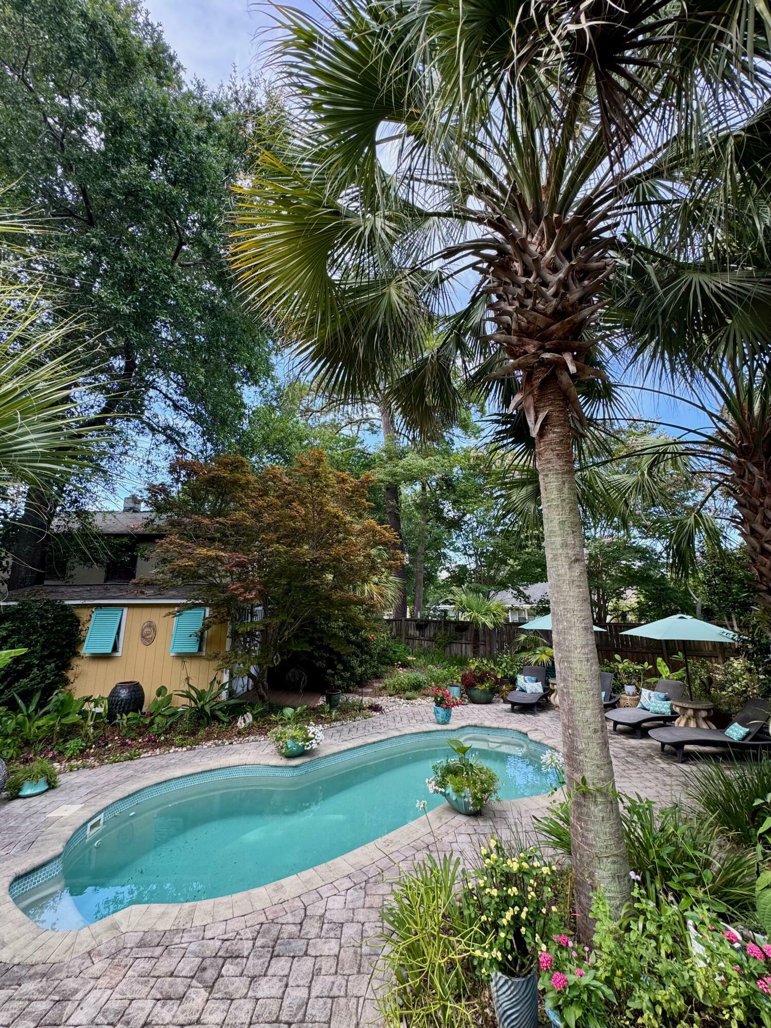 Property Photo:  2066 Wappoo Drive  SC 29412 