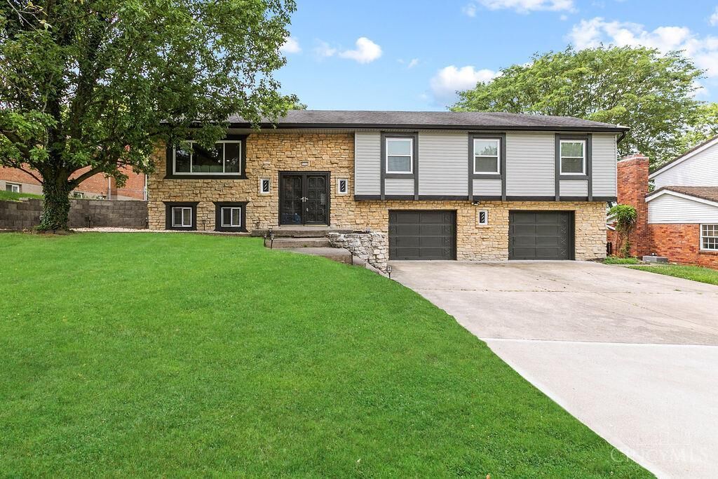 Property Photo: 5551 Seville Court OH 45247