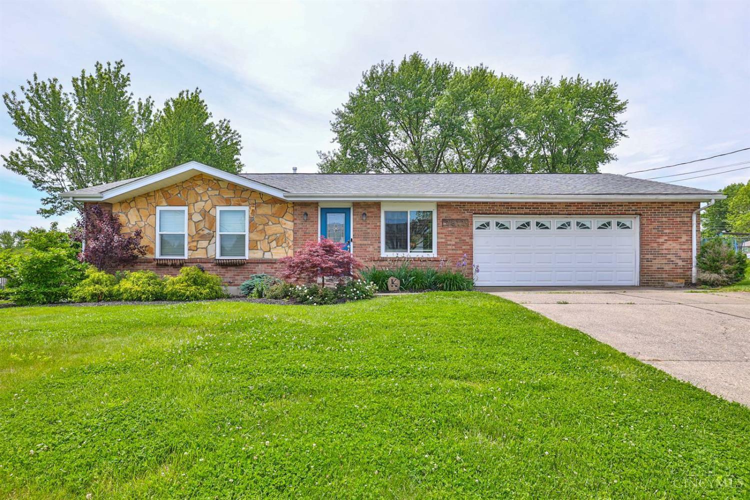 Property Photo:  