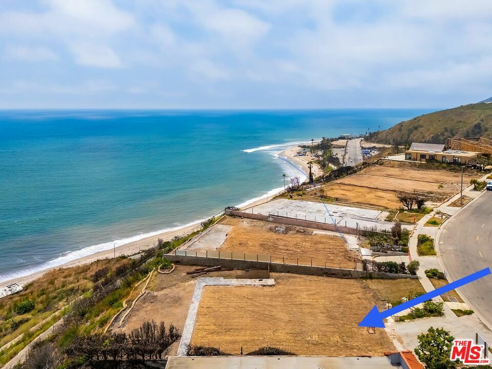 Property Photo:  18428 Coastline Dr  CA 90265 