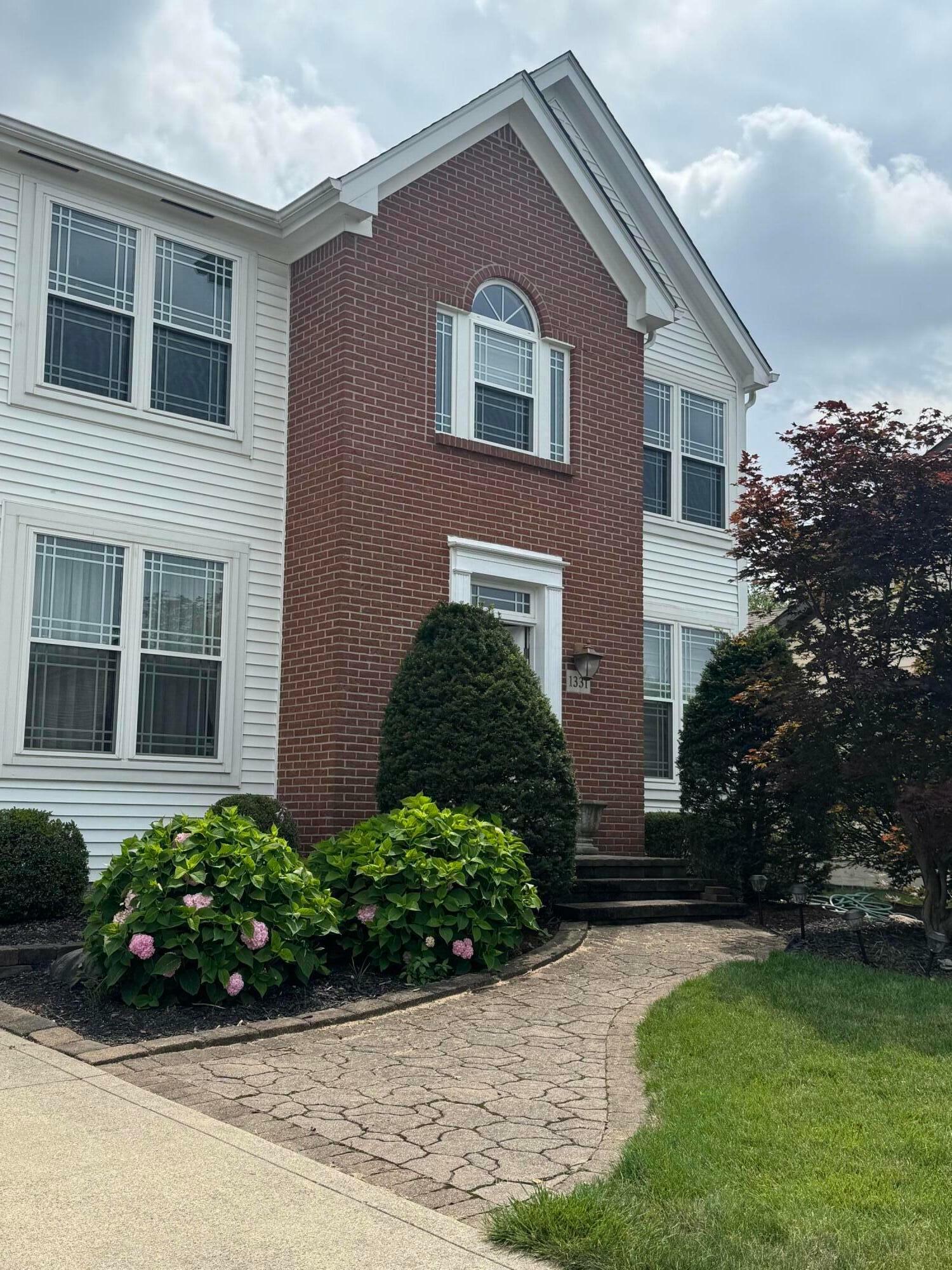 Property Photo:  1331 Chaseley Court  OH 43081 