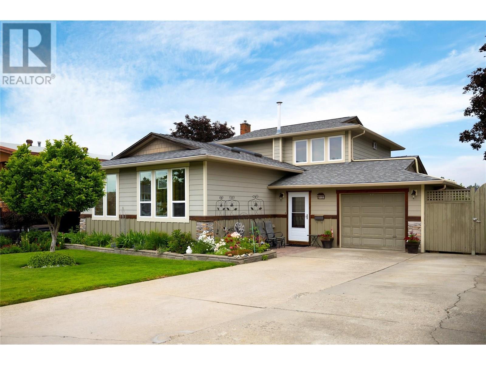 Property Photo: 1203 41 Avenue BC V1T 8A6