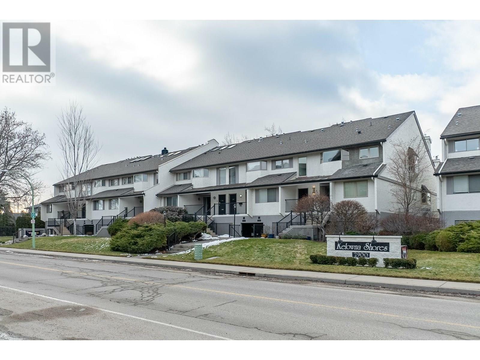 Property Photo: 2900 Abbott Street 312 BC V1Y 1G6