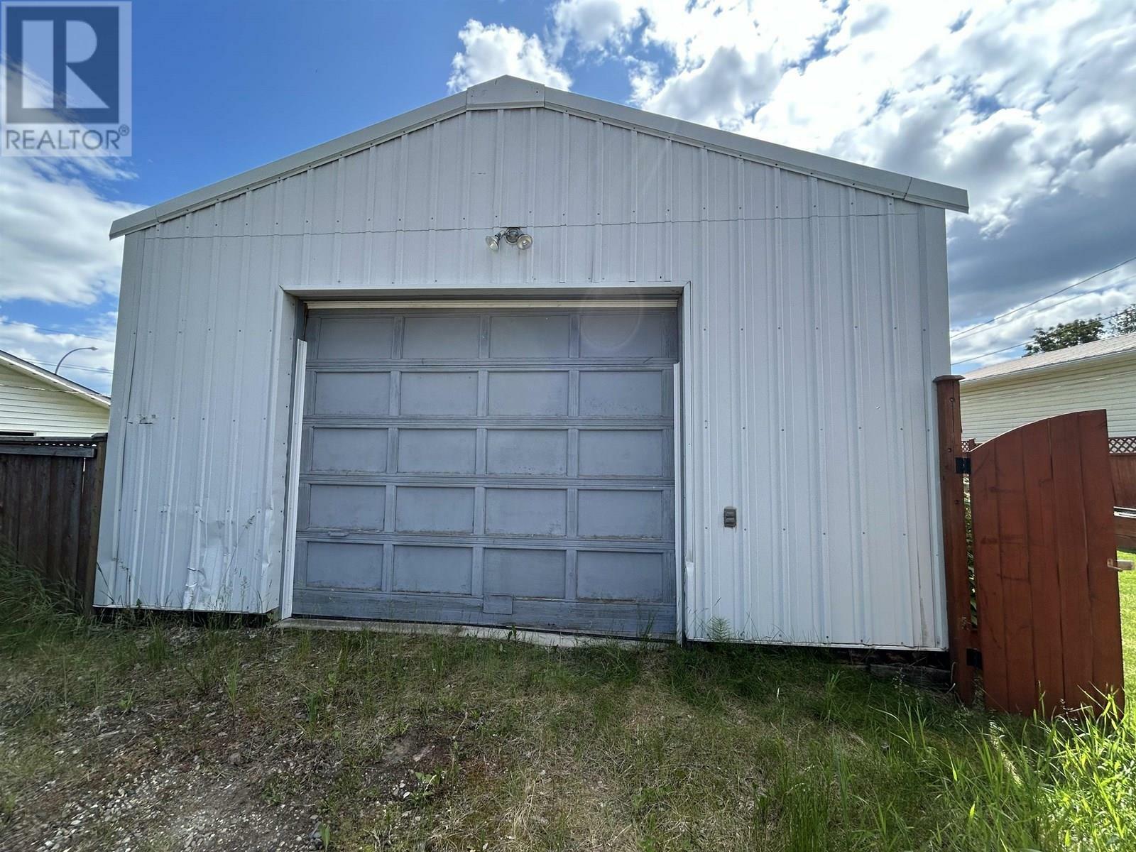 Property Photo: 9808 113 Avenue BC V1J 4P6