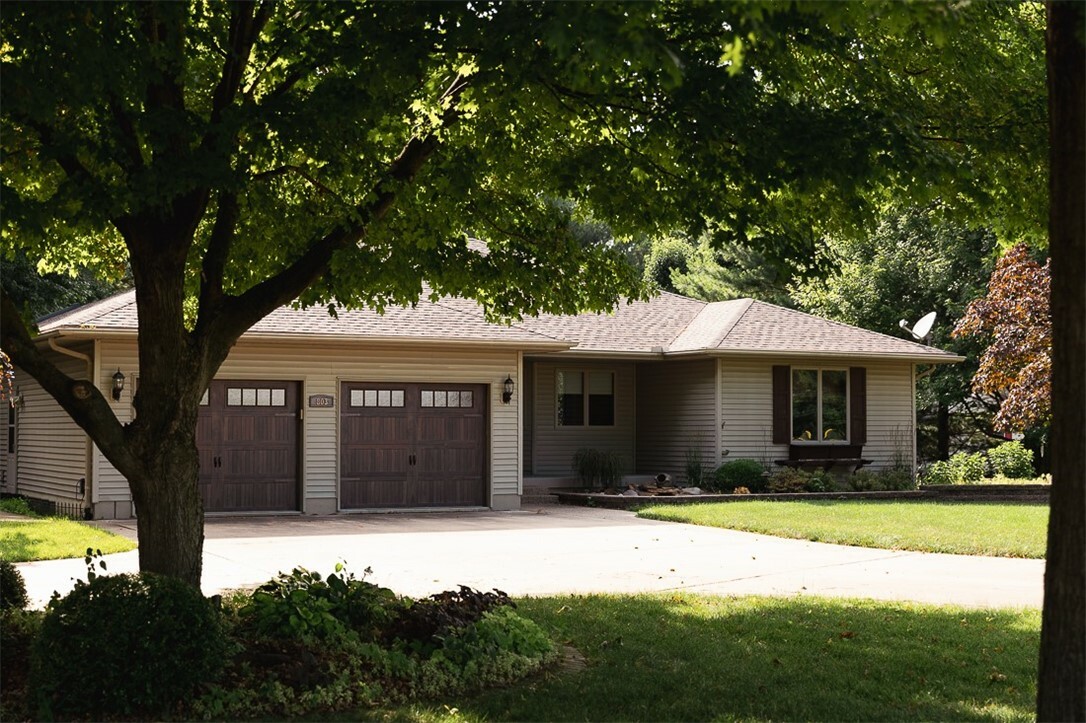 Property Photo:  803 Putnam Road  IL 62550 