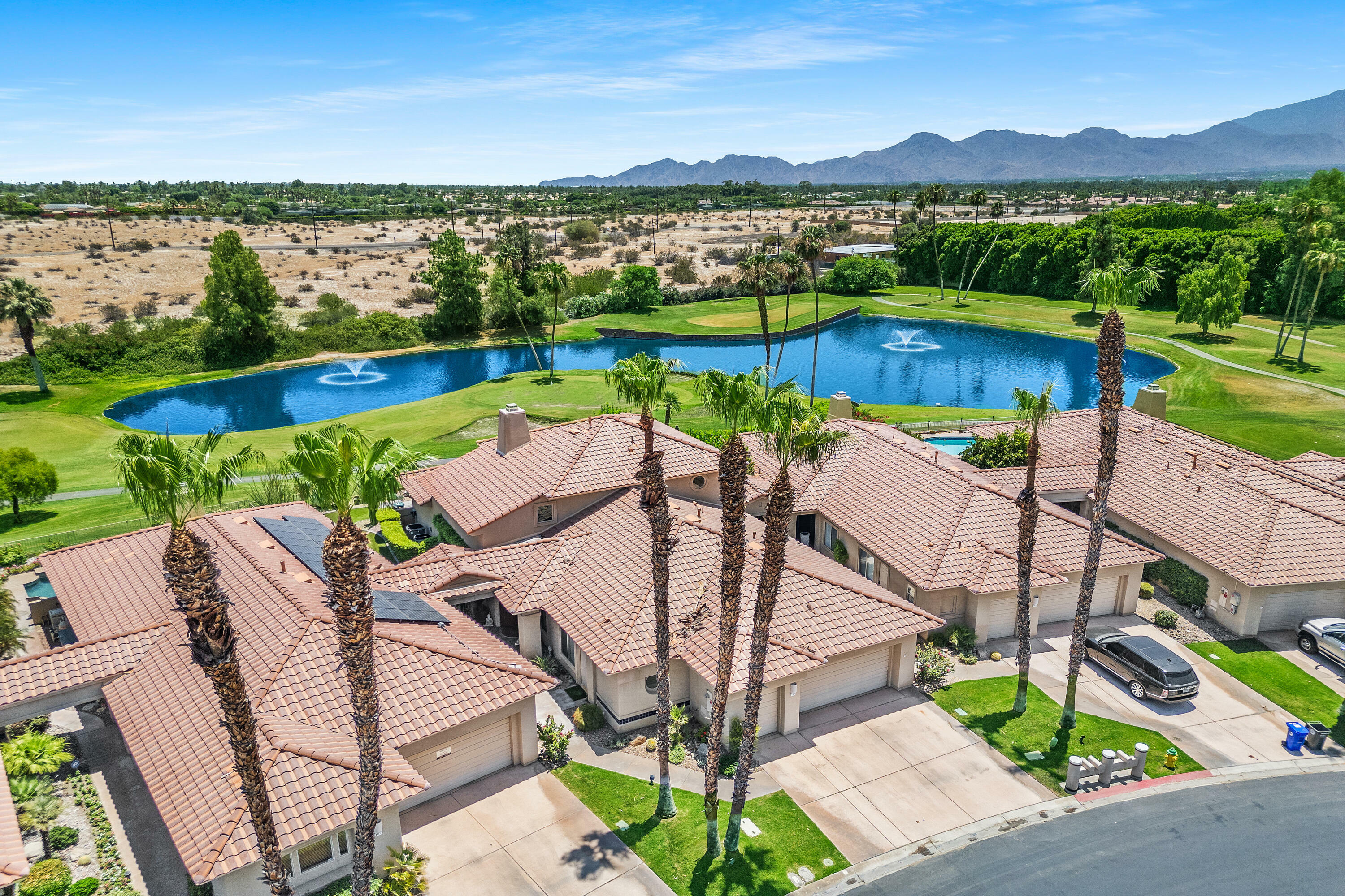 Property Photo: 187 Kavenish Drive CA 92270