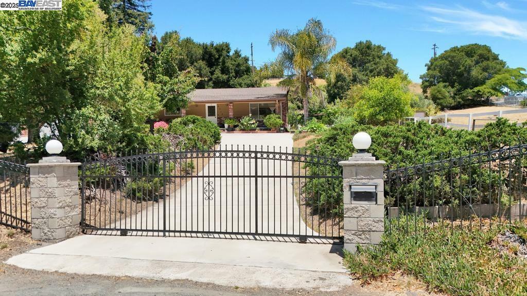 6312 Paloverde Rd  Castro Valley CA 94552 photo