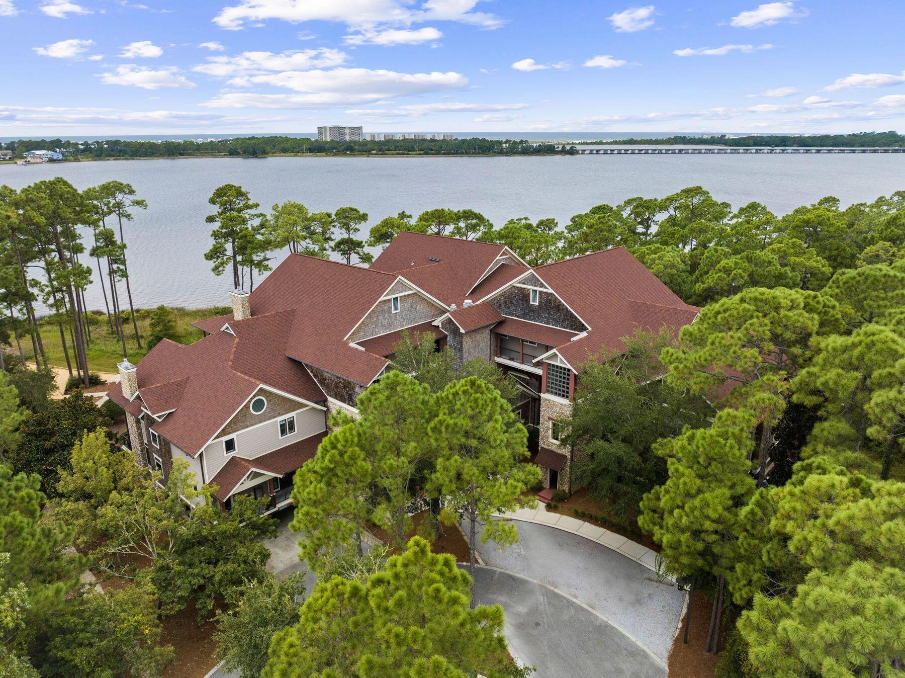 Property Photo: 1101 Sawgrass Court 102 FL 32413