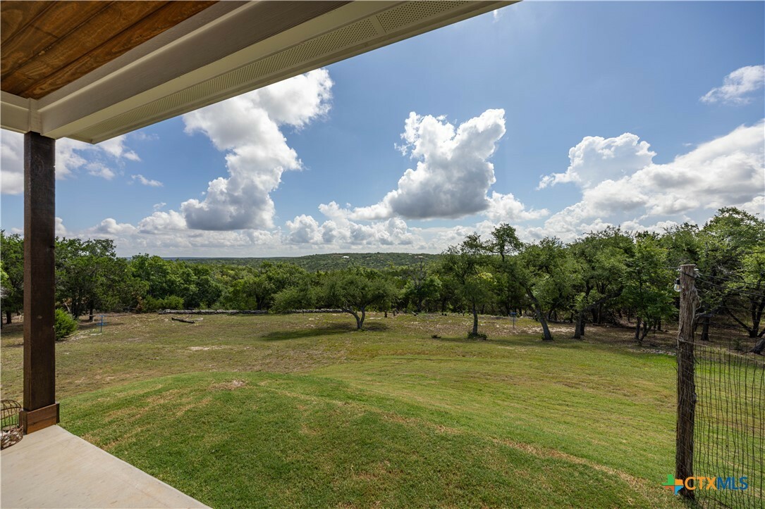 Property Photo: 150 Panorama Drive TX 78676