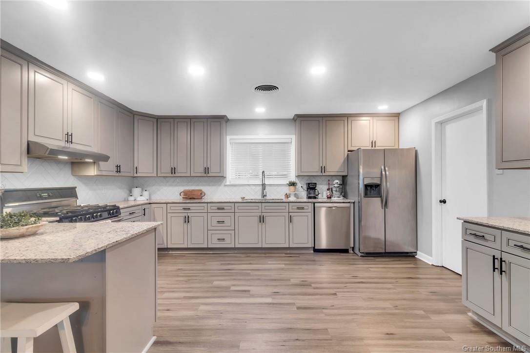 Property Photo: 4713 Desoto Street LA 70607