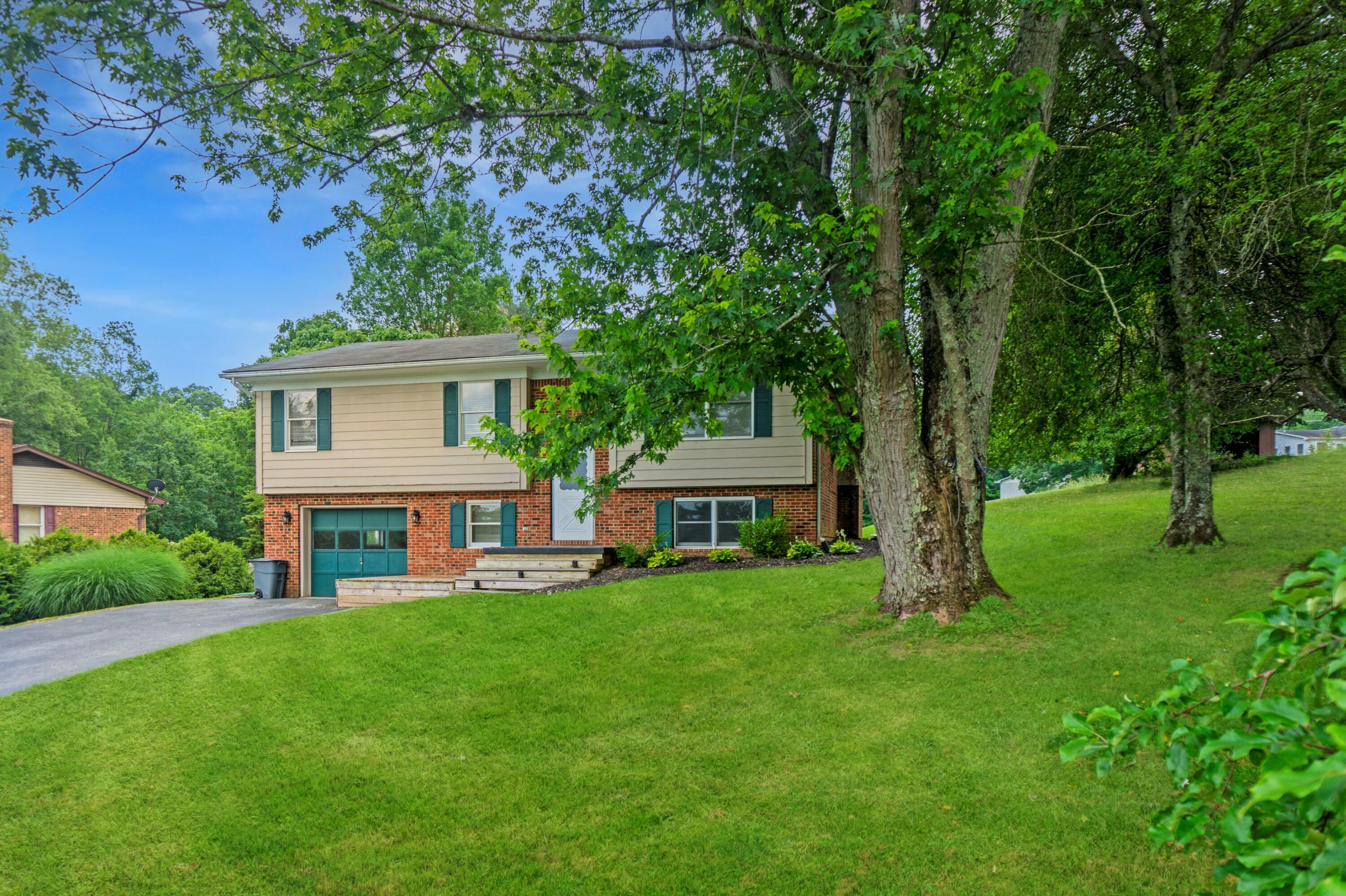 Property Photo: 180 Longview Estates WV 24957