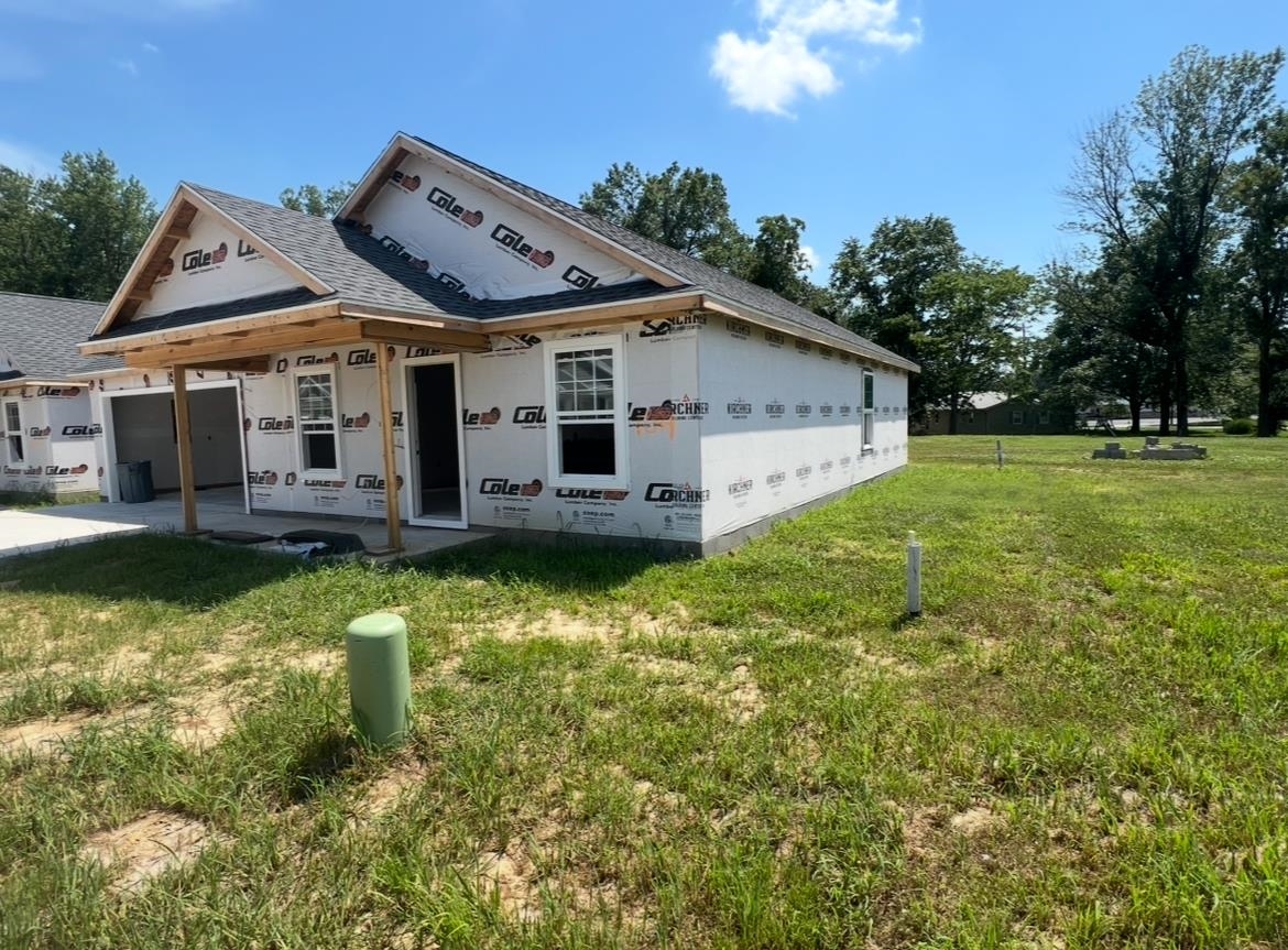 Property Photo: 1834 Old Madisonville Rd #104 KY 42420
