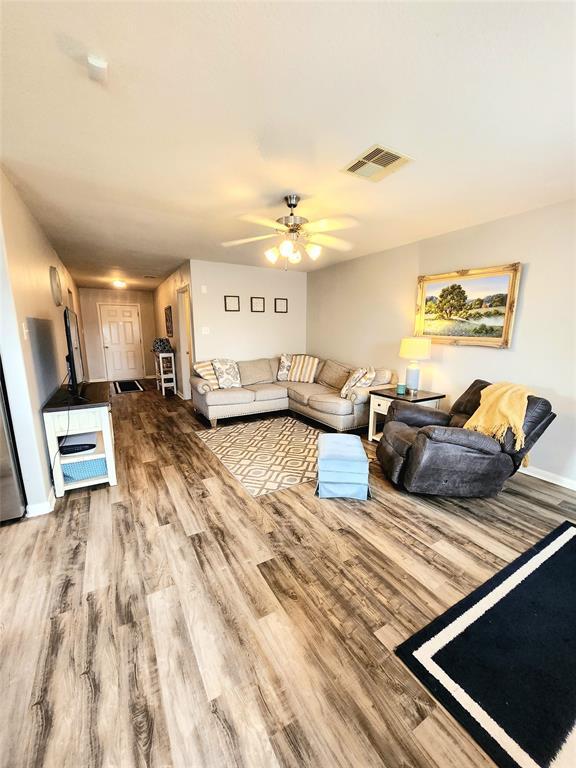 Property Photo: 6914 Dawn Bloom Lane TX 77469