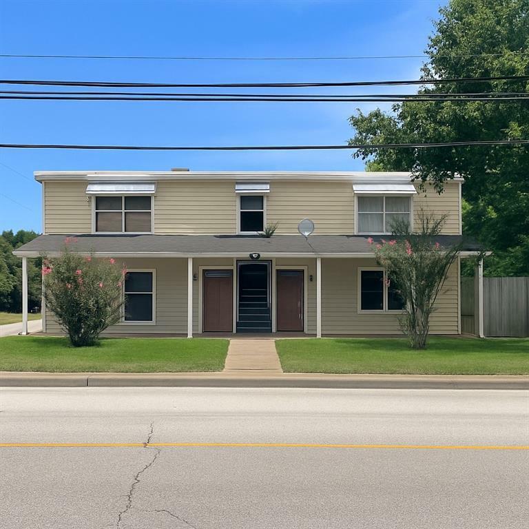 Property Photo: 1414 East Avenue 4 TX 77493