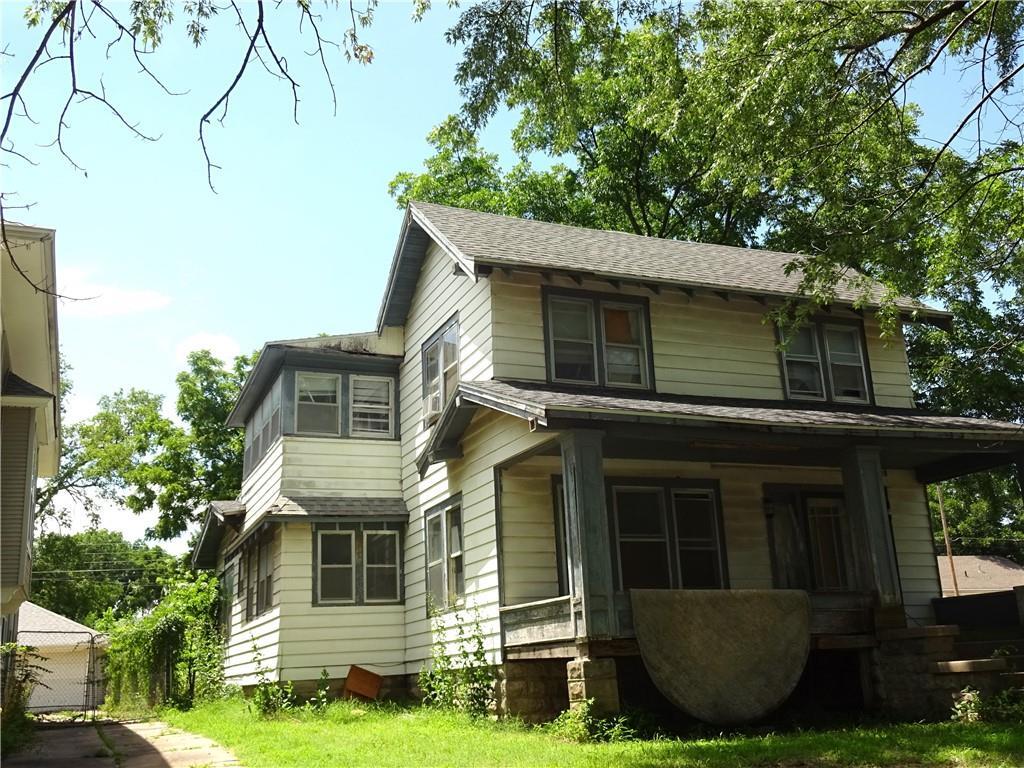 Property Photo: 301 S 9th Street KS 67301