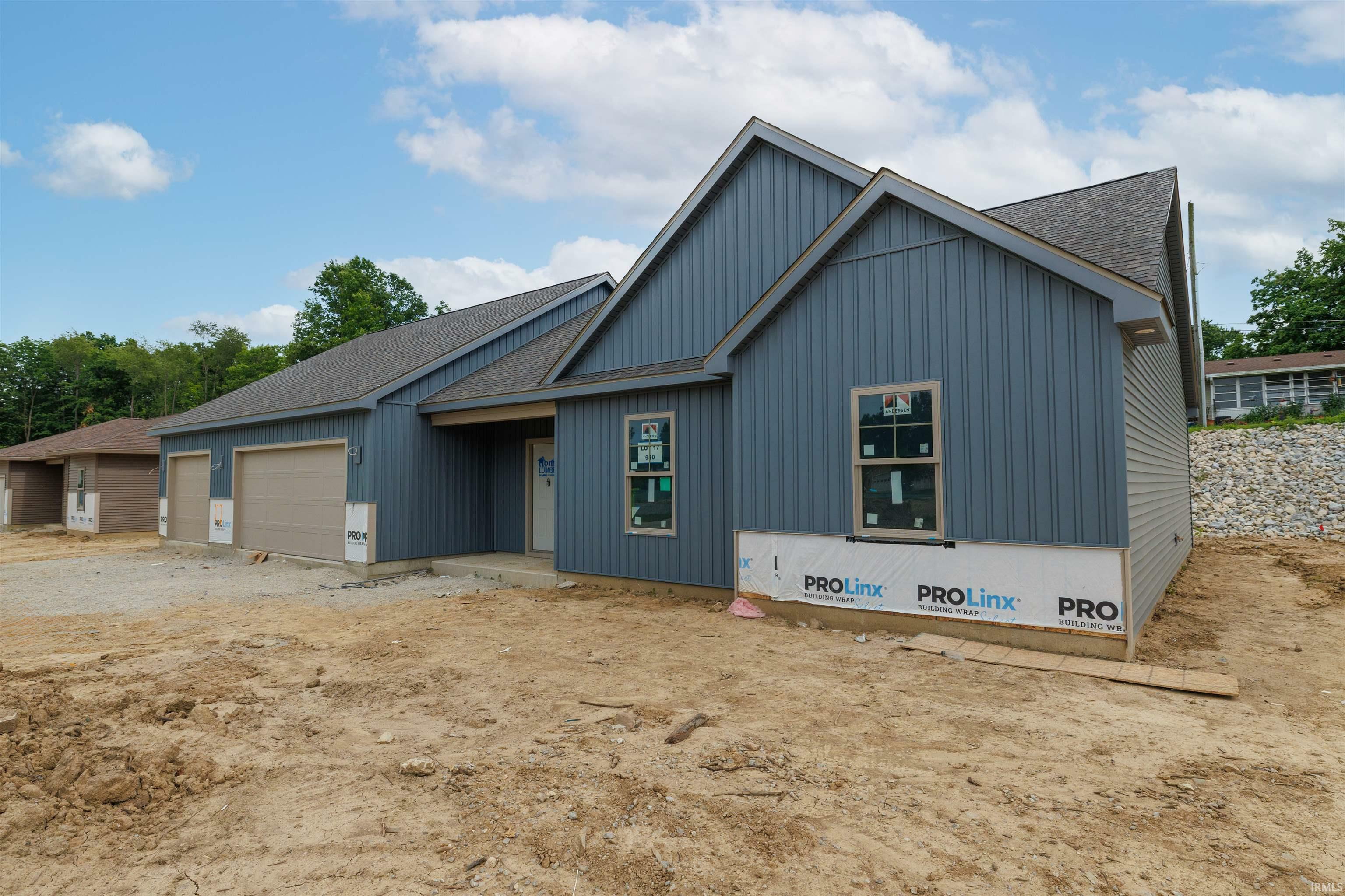 Property Photo: 980 E Hawthorn Lane IN 46725