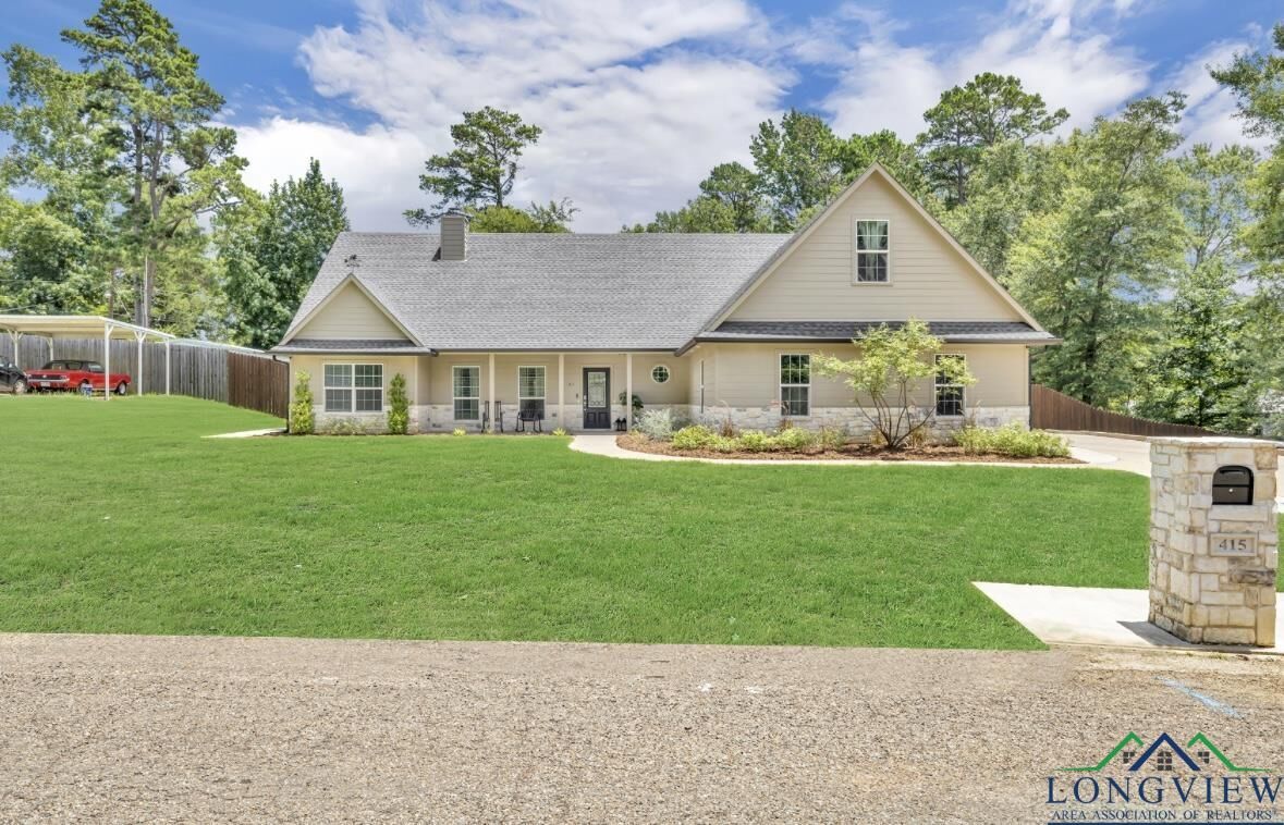 Property Photo: 415 Bob White Dr TX 75645