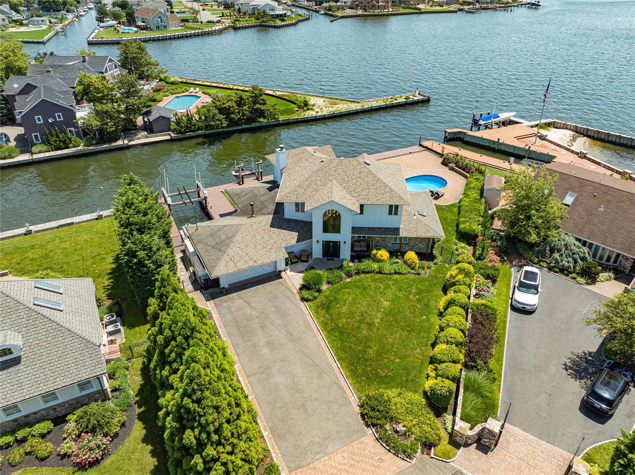 79 Tahlulah Lane  West Islip NY 11795 photo