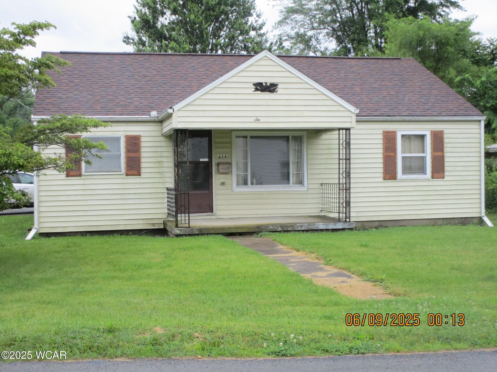 Property Photo:  614 E Lick St.  OH 43326 