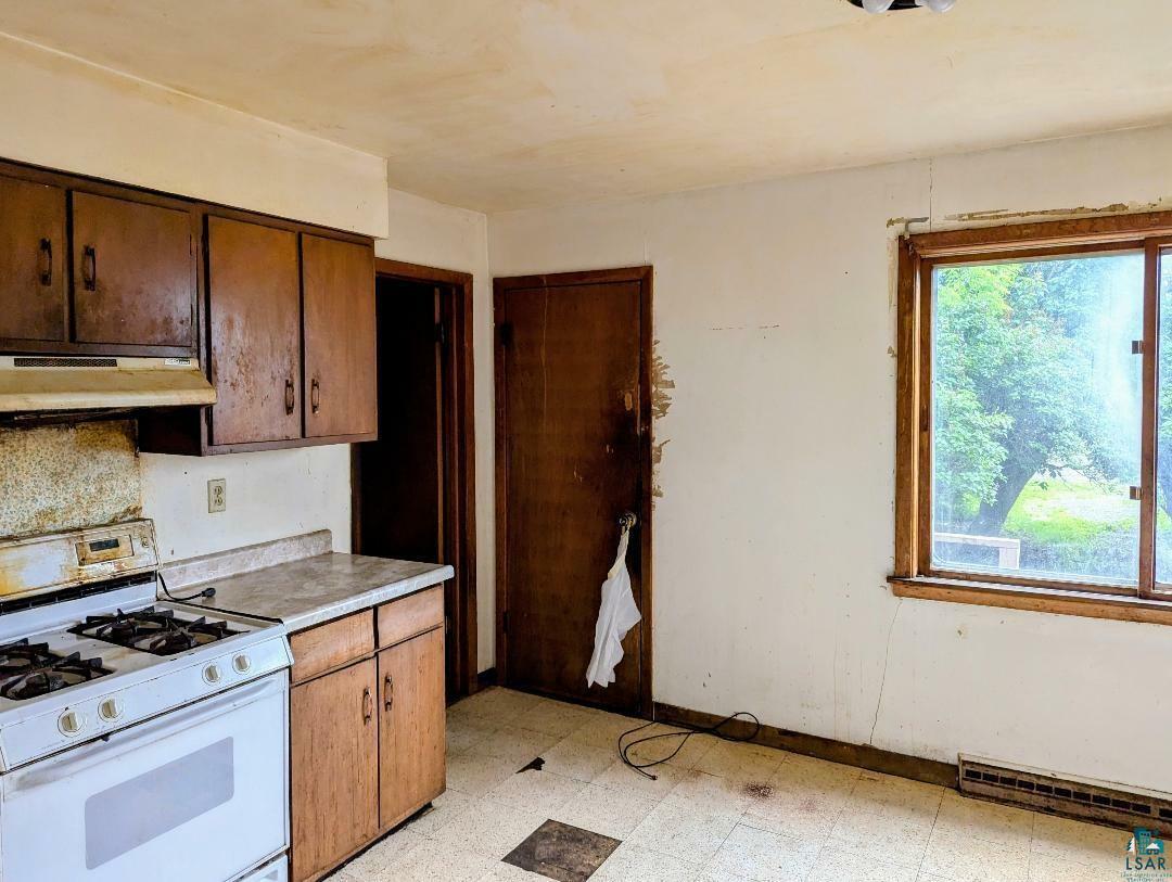 Property Photo: 410 Weeks Ave WI 54880