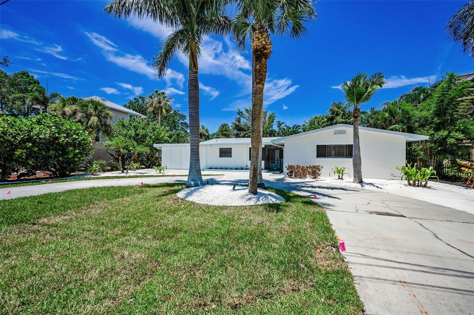 Property Photo: 112 Peterson Lane FL 34683