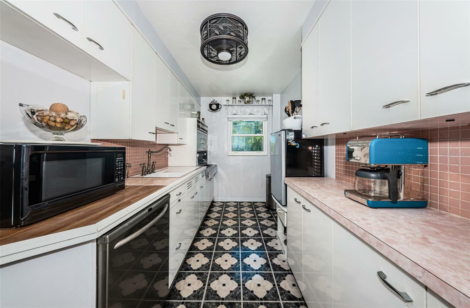 Property Photo: 841 4th Avenue N 21 FL 33701