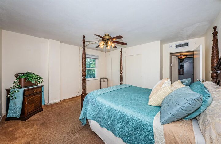 Property Photo:  841 4th Avenue N 21  FL 33701