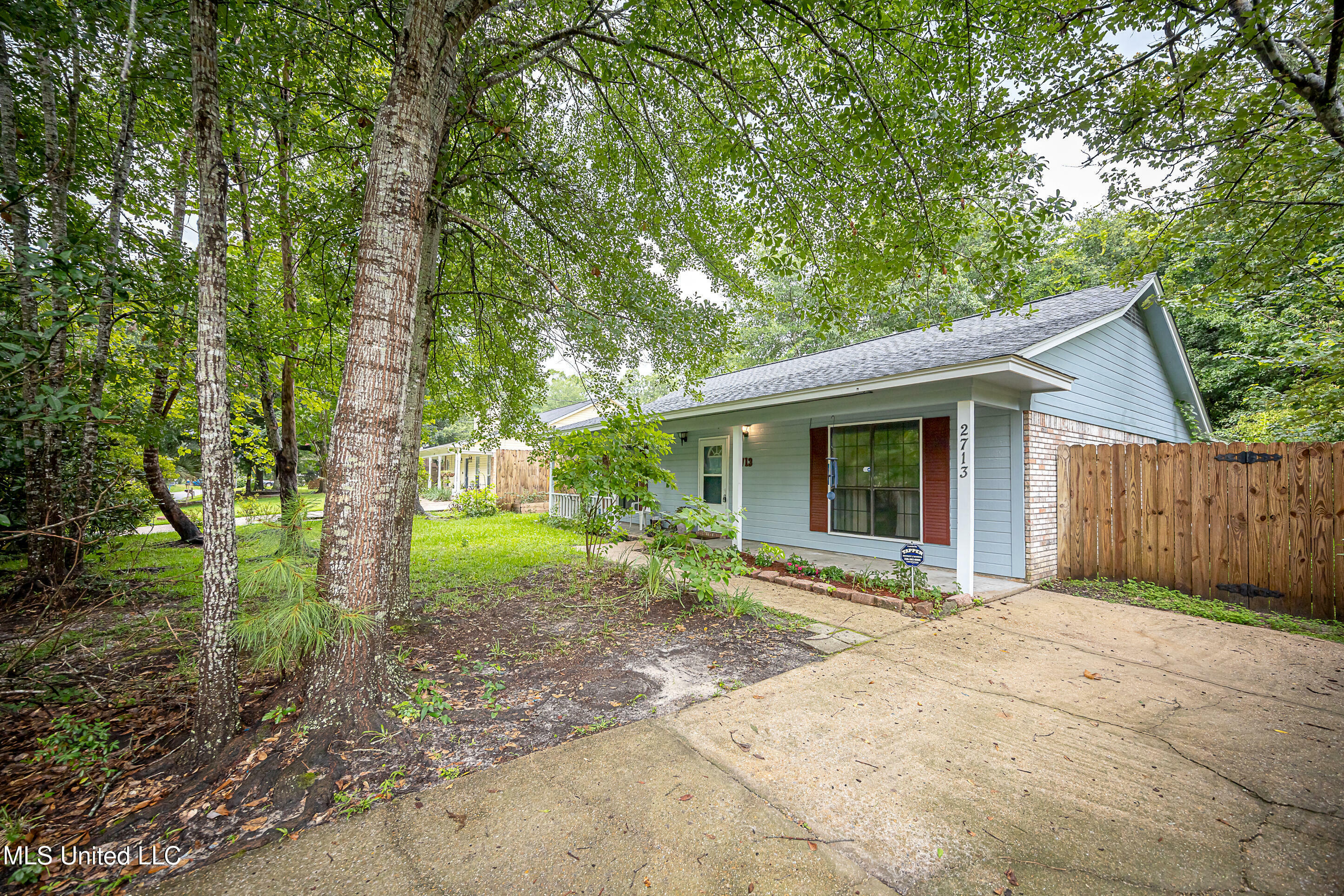 Property Photo: 2713 N 6th Street MS 39564