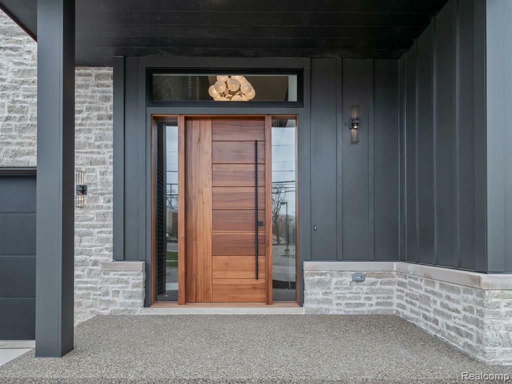 Property Photo: 1220 N Pine Street MI 48307 1495
