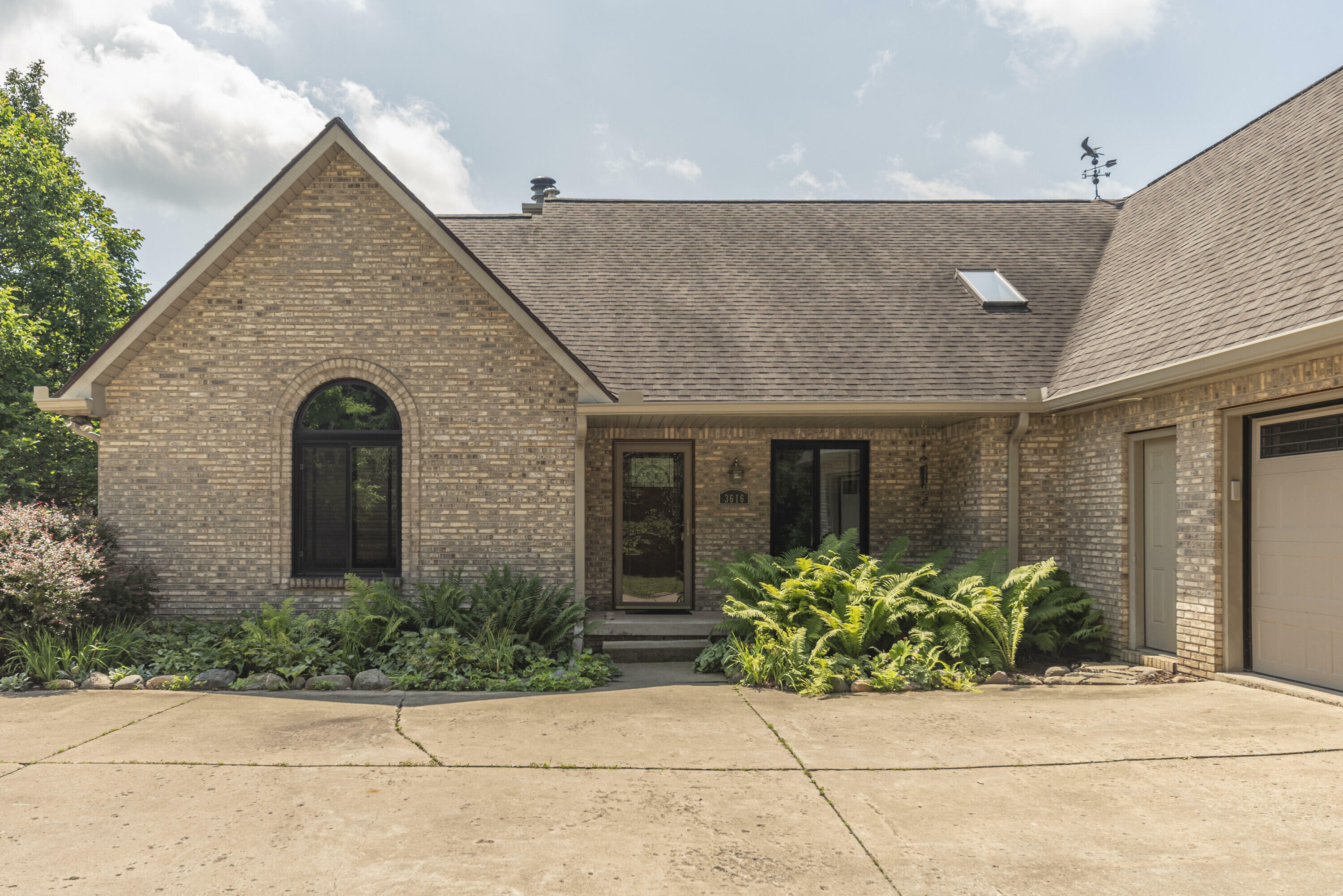 Property Photo: 3616 N Dixboro Road MI 48105
