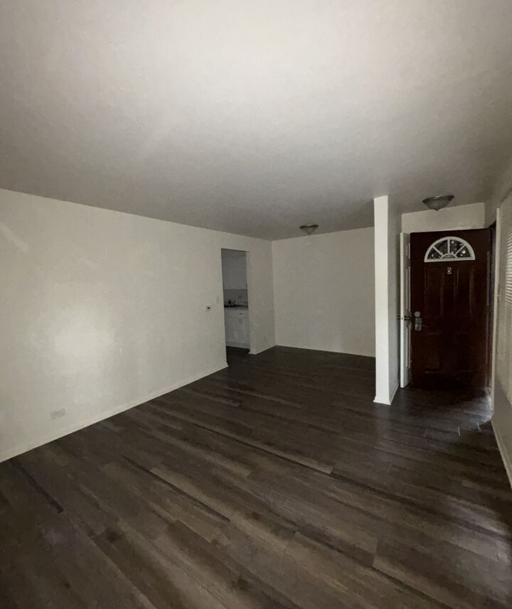 Property Photo:  1630 N 1st Avenue 5  IL 60160 