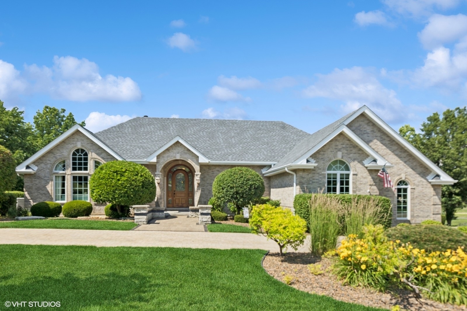10836 Crystal Ridge Court  Orland Park IL 60467 photo