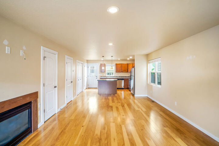 Property Photo: 2337 S 3rd Street W 6 MT 59801