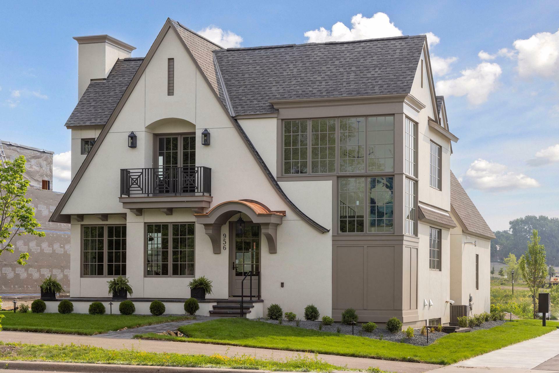 Property Photo:  956 Mississippi River Boulevard S  MN 55116 