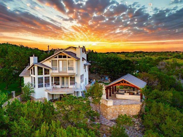 Property Photo: 1003 Oak Hill Lane TX 76449