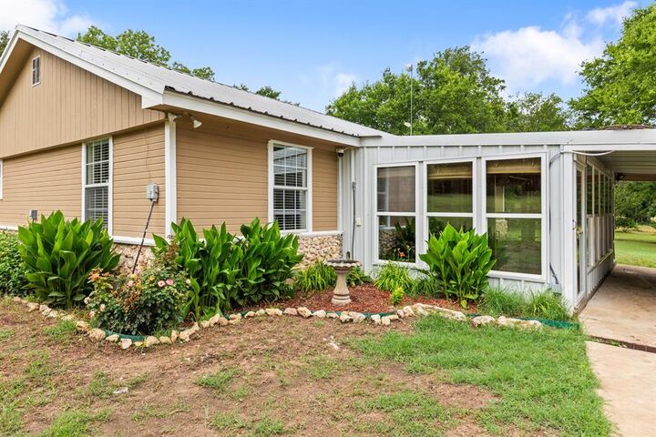 250 Highland Parkway  China Spring TX 76633 photo