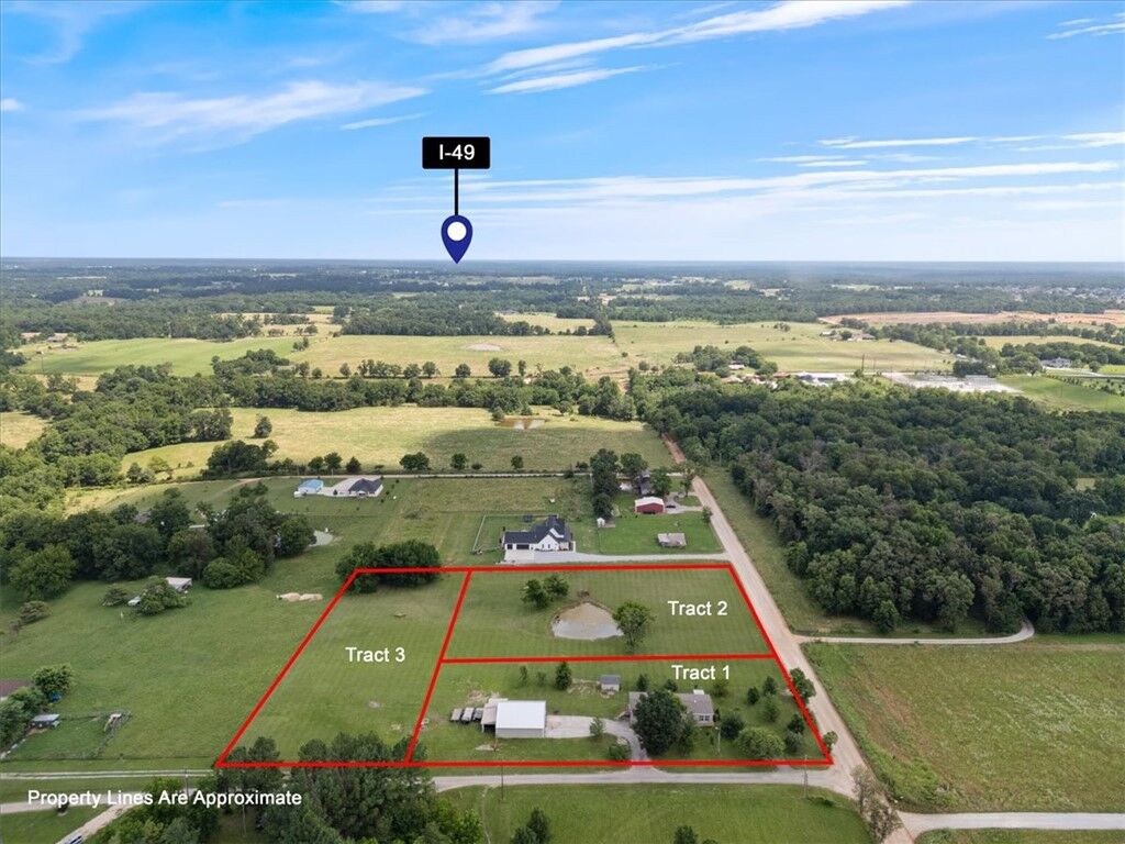 Property Photo: 10895 Keller Road AR 72719