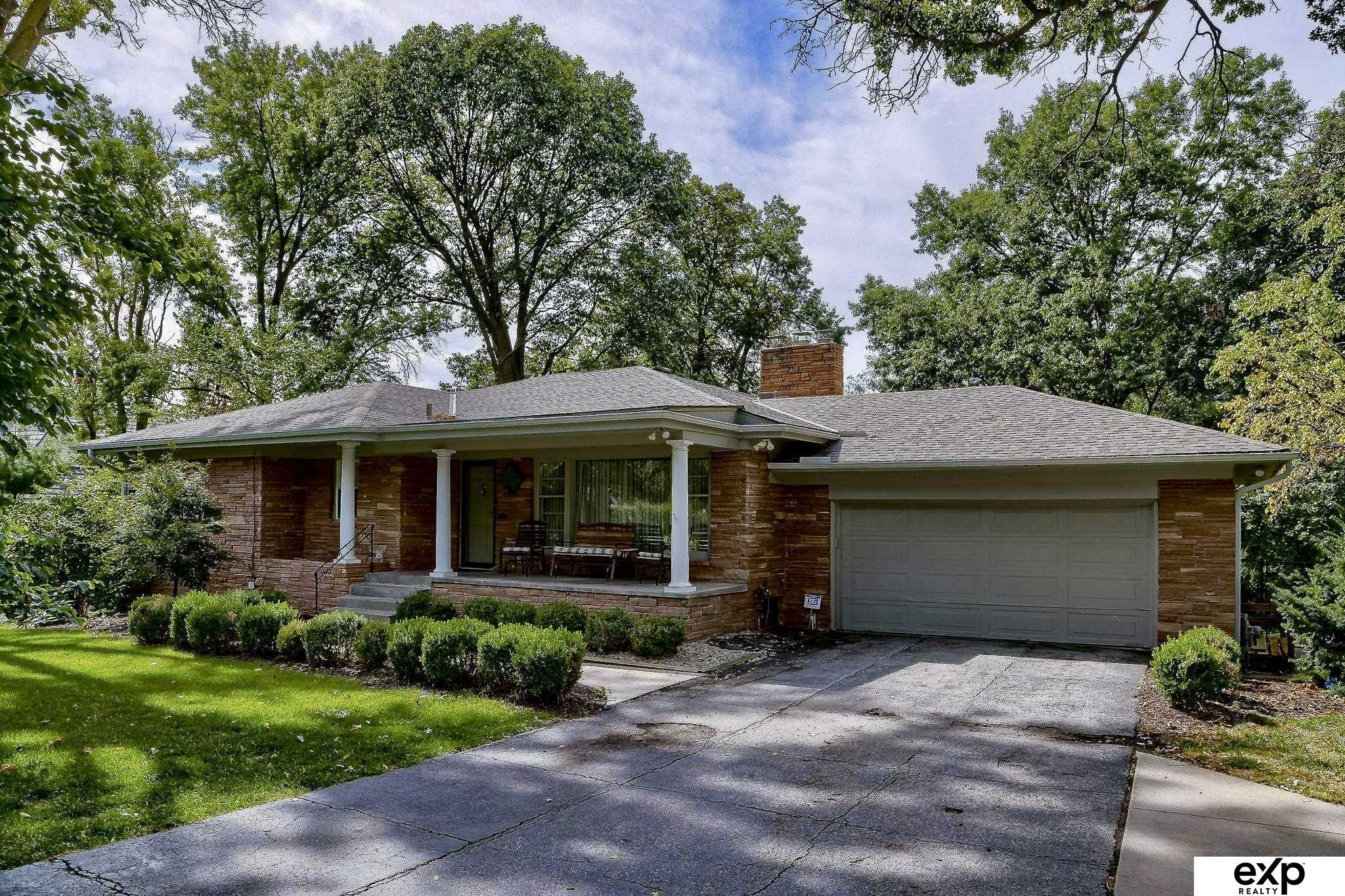 1114 S 84th Street  Omaha NE 68124 photo